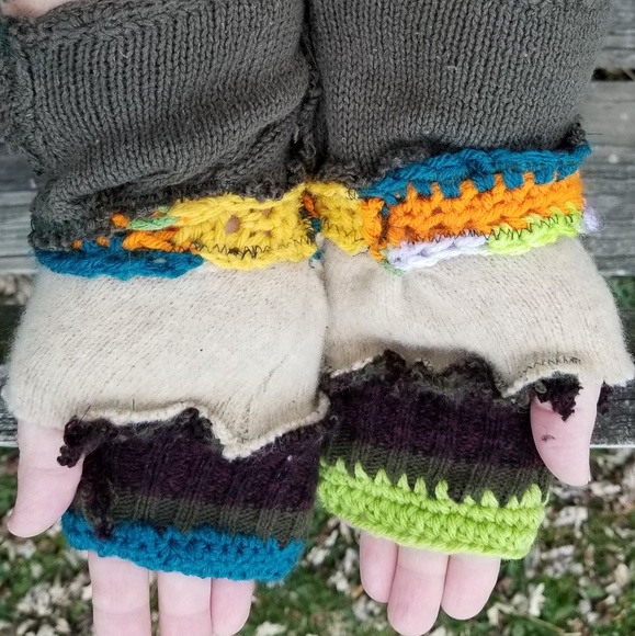 Boho Patchwork Fingerless Gloves Upcycled - Picture 3 of 4